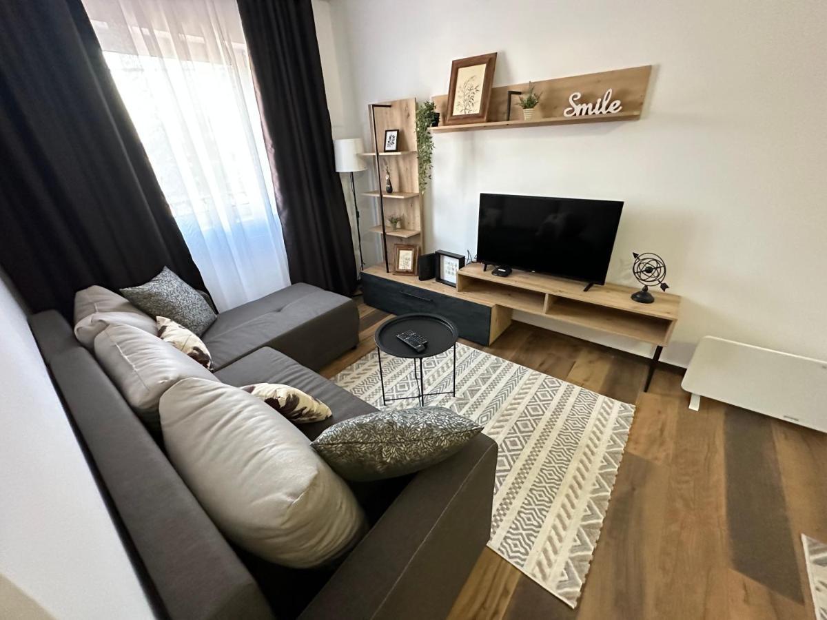 Sky Lux Apartmani Surčin 외부 사진