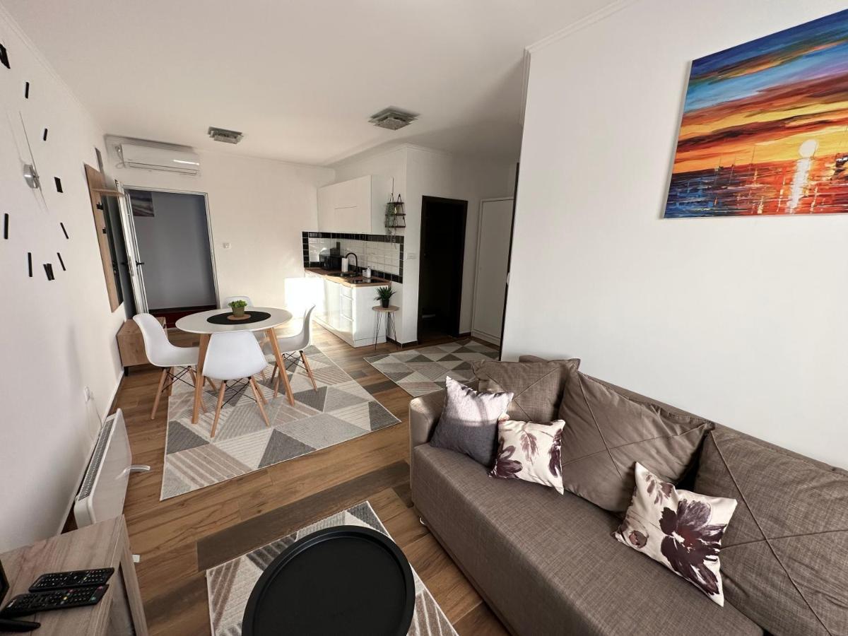 Sky Lux Apartmani Surčin 외부 사진